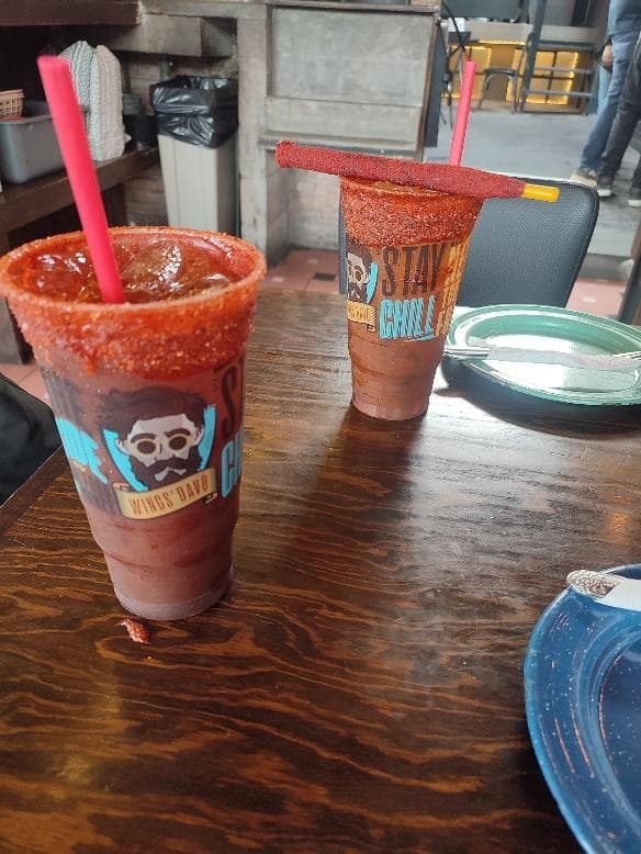 Micheladas con escarchado de chamoy y tamarindo